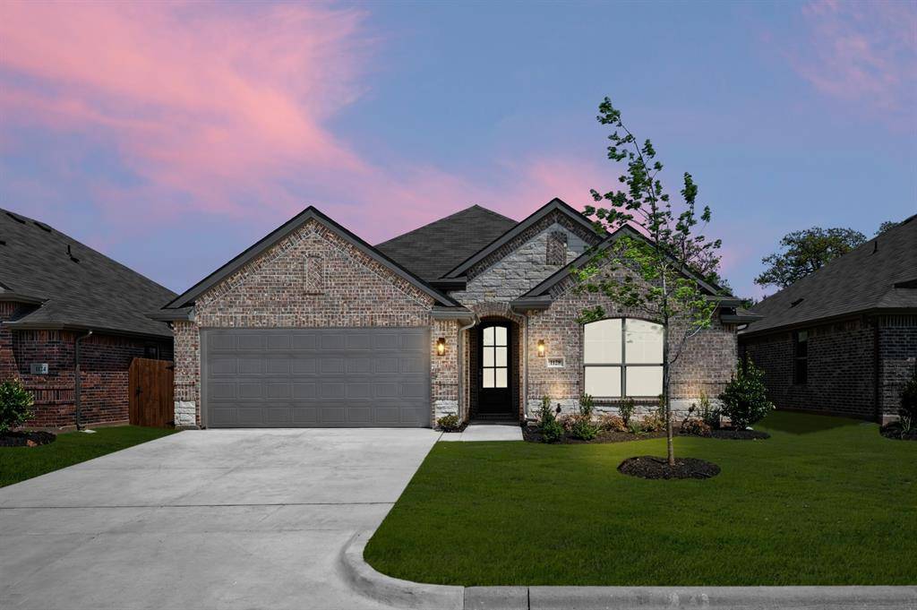1128 Avery Road, Granbury, TX 76049