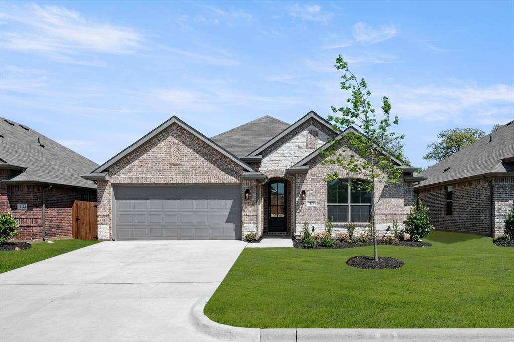 1128 Avery Road, Granbury, TX 76049