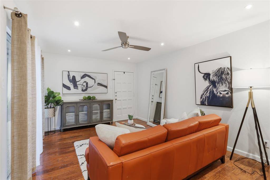 4347 Dickason Avenue #214, Dallas, TX 75219