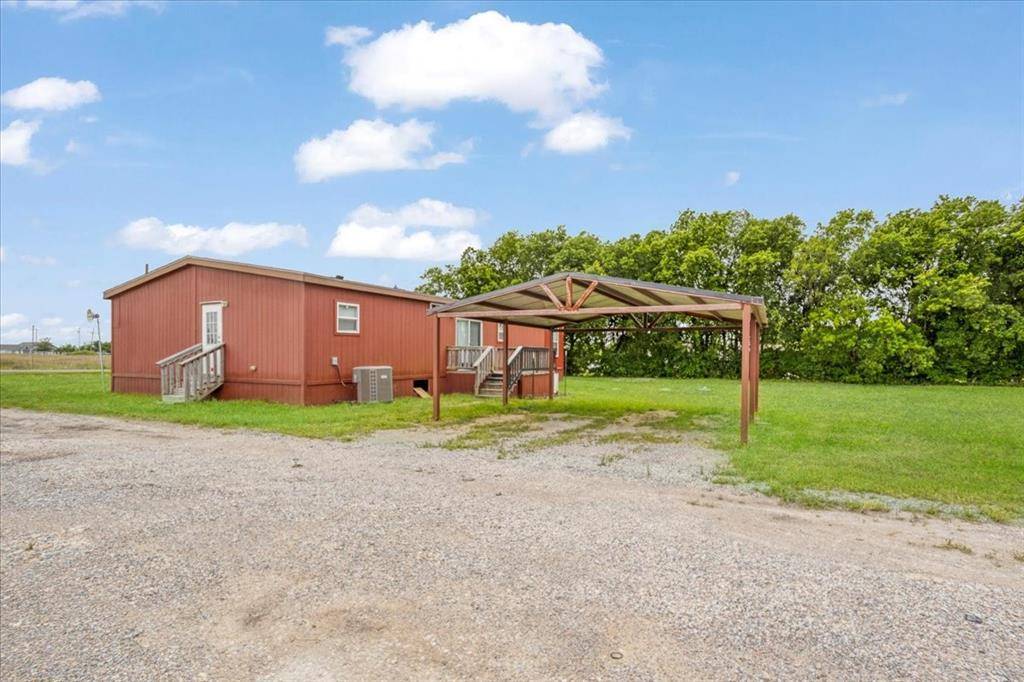 8791 County Road 1143, Celeste, TX 75423