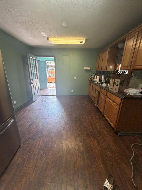 129 Porter Drive, Azle, TX 76020