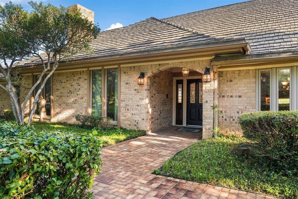 8920 Martin Drive, North Richland Hills, TX 76182