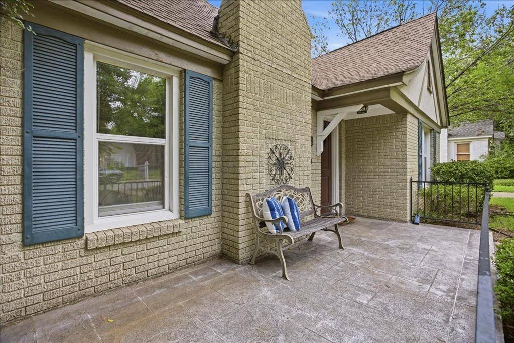 2205 Stanley Avenue, Fort Worth, TX 76110
