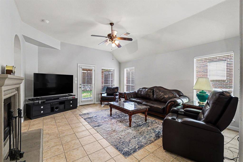 8586 Robertson Drive, Frisco, TX 75036