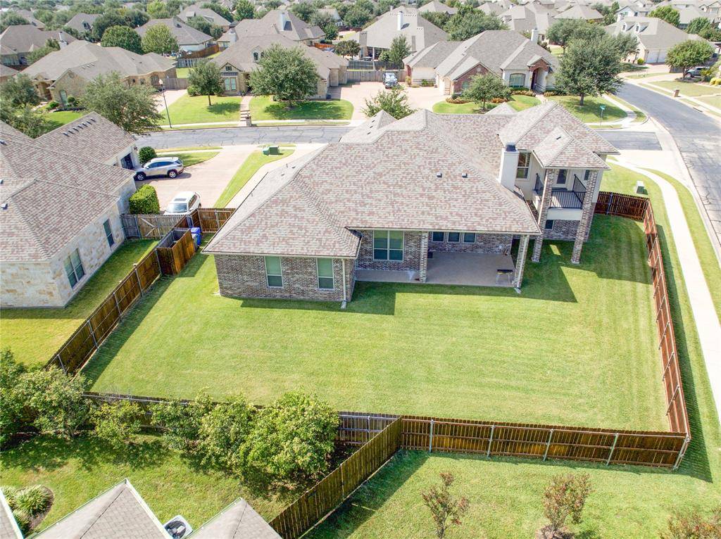 1100 Wessex Drive, Woodway, TX 76712