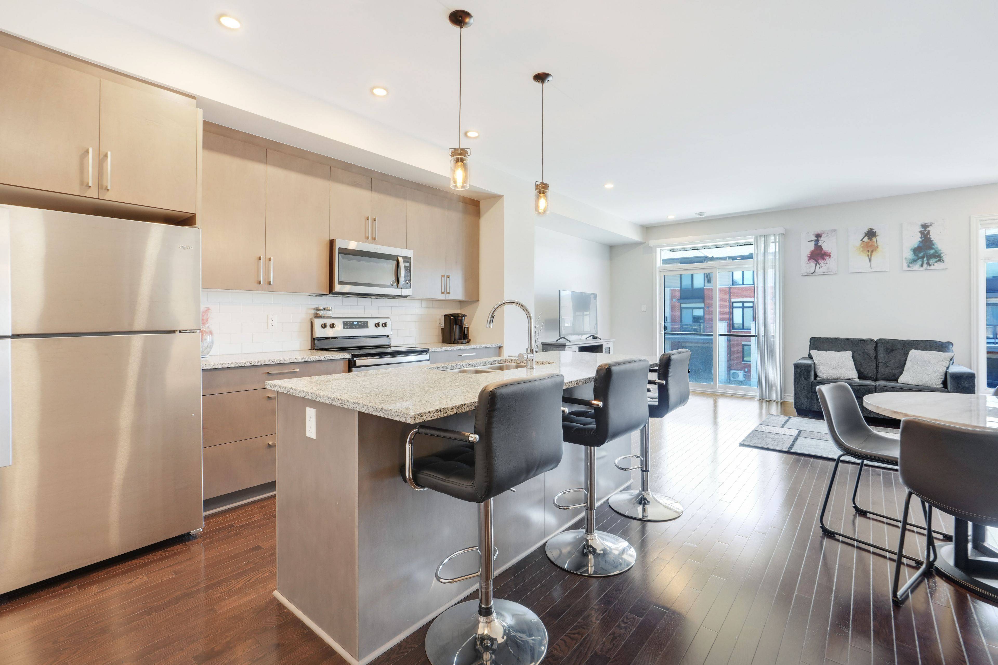 554 Labrador CRES, Blossom Park - Airport And Area, ON K1T 0R4