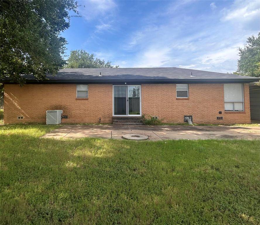1121 E Coke, Hamilton, TX 76531
