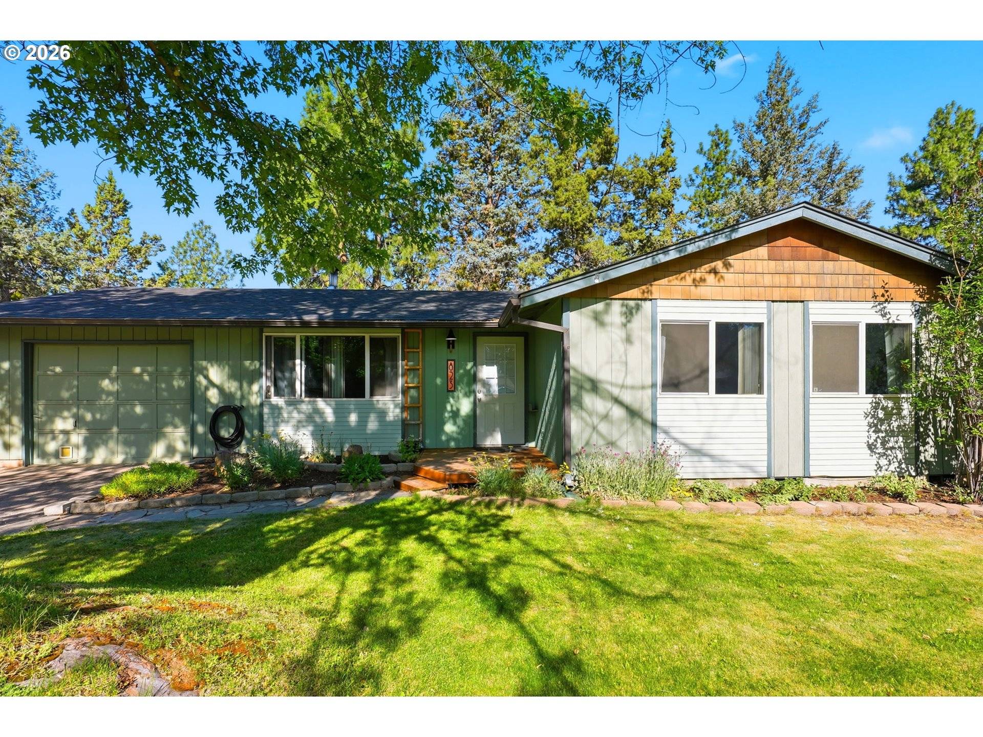 823 SE POLARIS CT, Bend, OR 97702