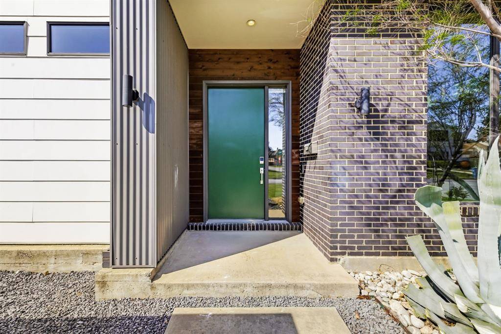 4823 Linnet Lane, Dallas, TX 75209