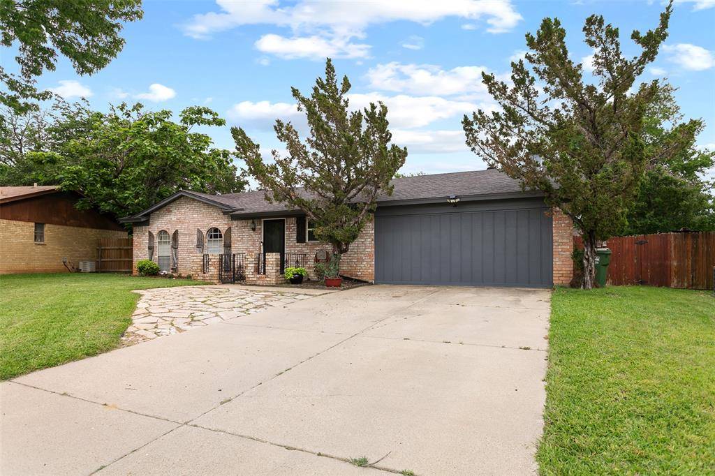 6608 Mccoy Court, Watauga, TX 76148
