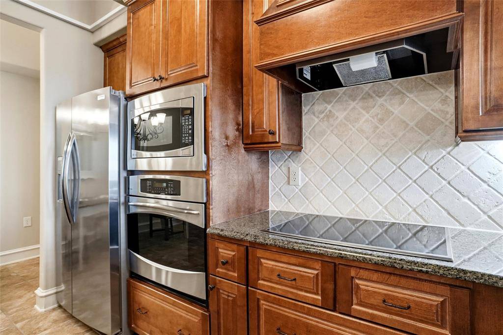 301 Watermere Drive #414, Southlake, TX 76092