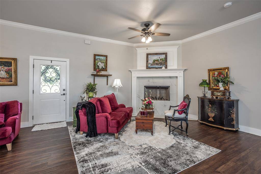 123 County Road 123, Gainesville, TX 76240