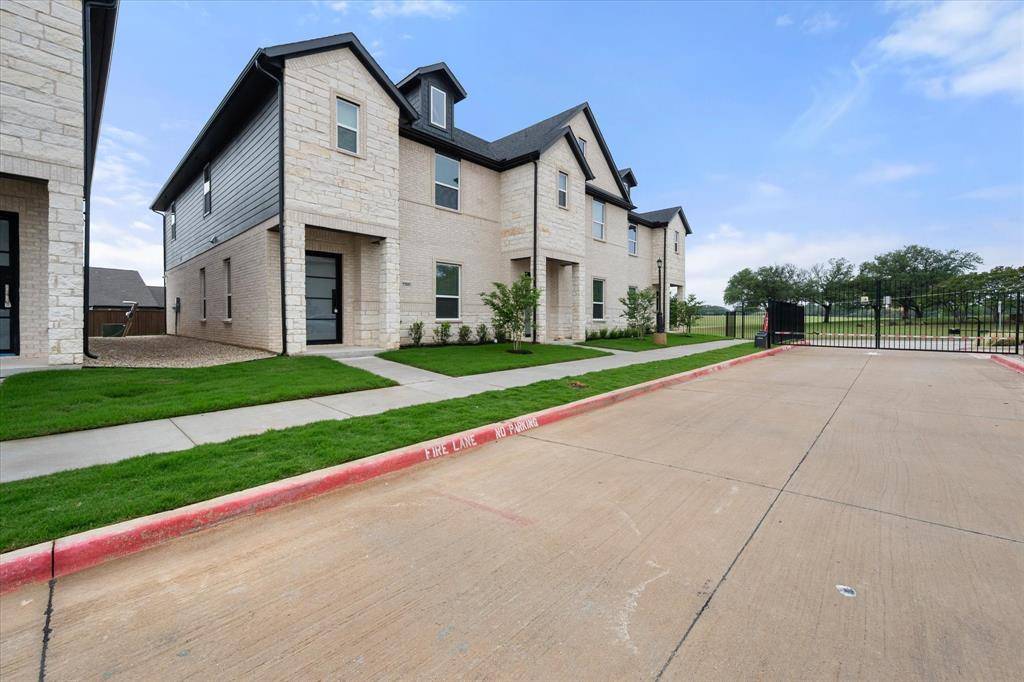 2364 Spring Park Boulevard, Arlington, TX 76016