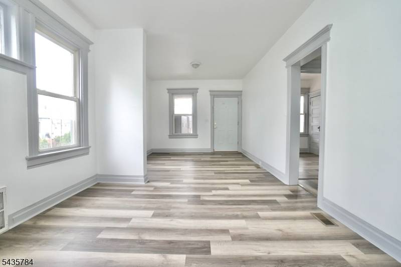 240-242 Sunset Ave, Newark City, NJ 07106