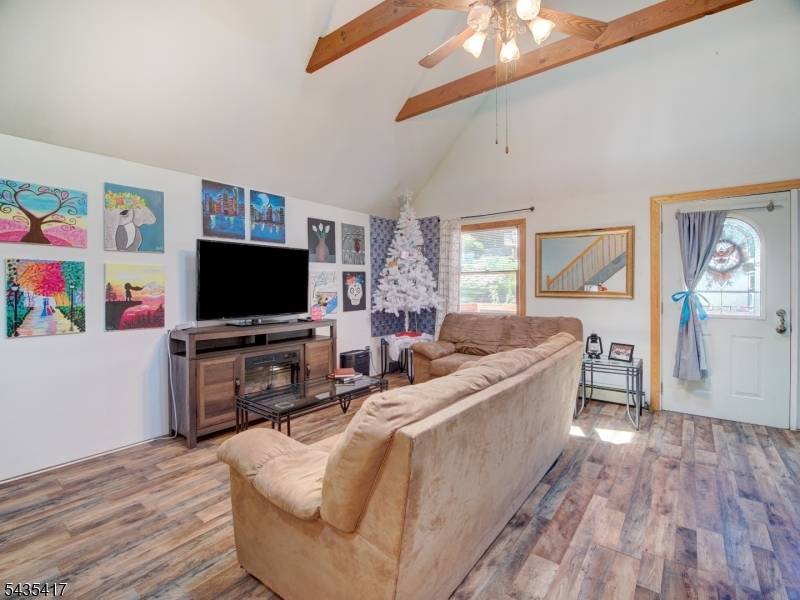 38 Orchard Dr, Vernon Twp., NJ 07462