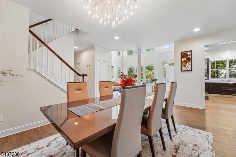 76 Schindler Way, Fairfield Twp., NJ 07004