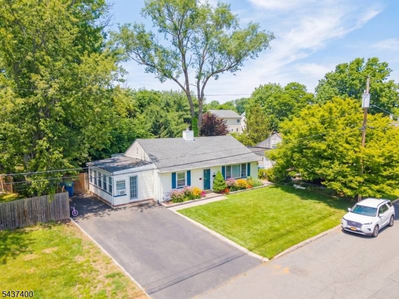 12 Pierrepont Ave, Middlesex Boro, NJ 08846