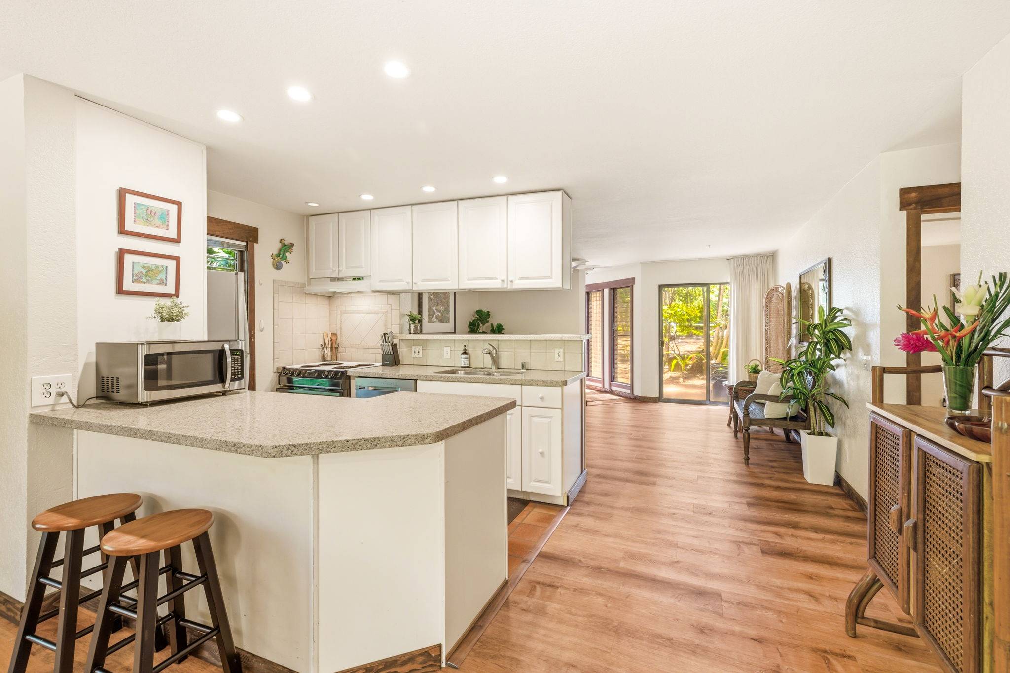 2721 POIPU RD #100, Koloa, HI 96756
