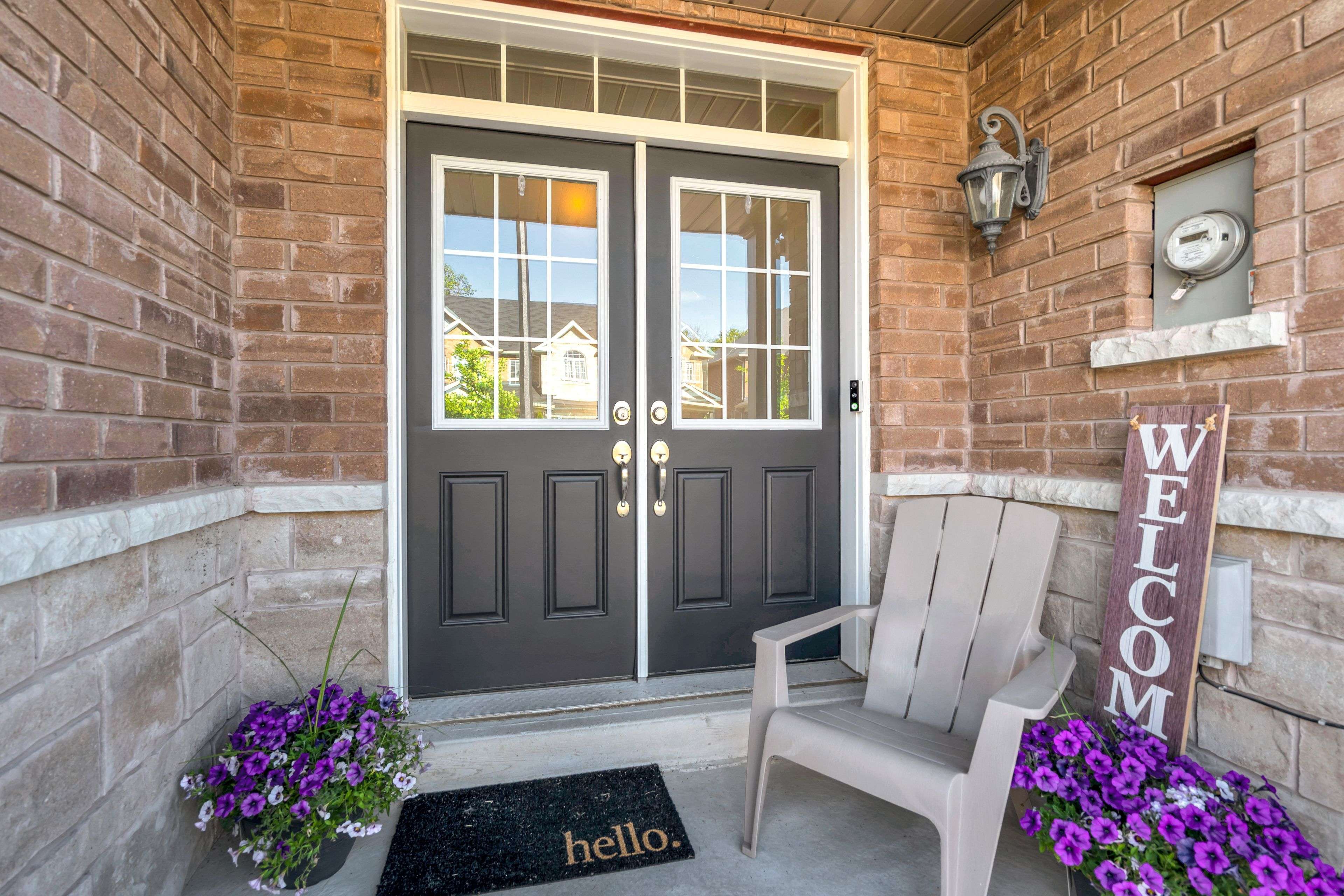82 Scotia RD, Georgina, ON L0E 1R0