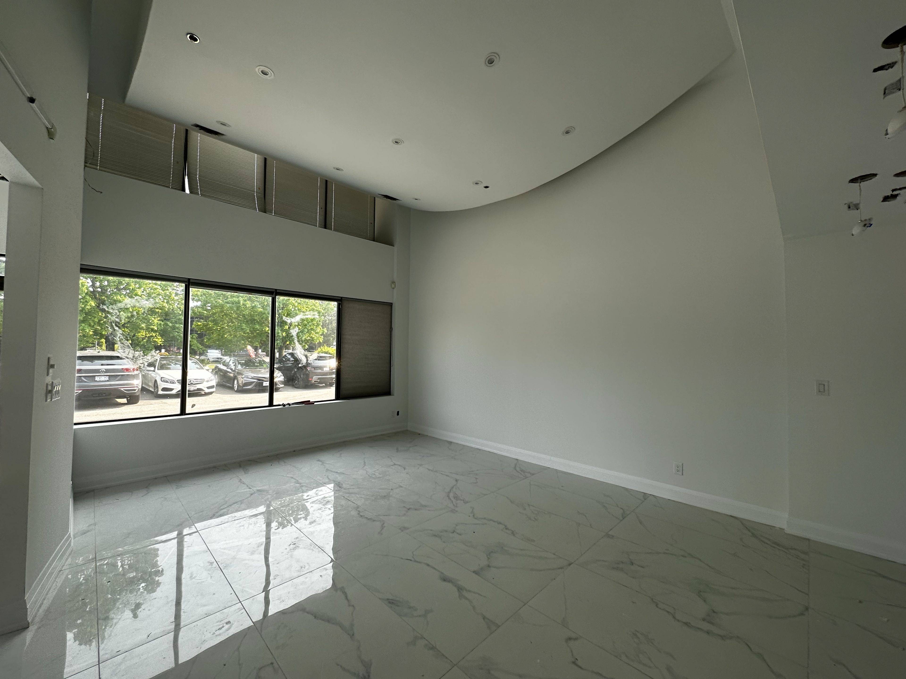 160 Cidermill AVE #7, Vaughan, ON L4K 4K5