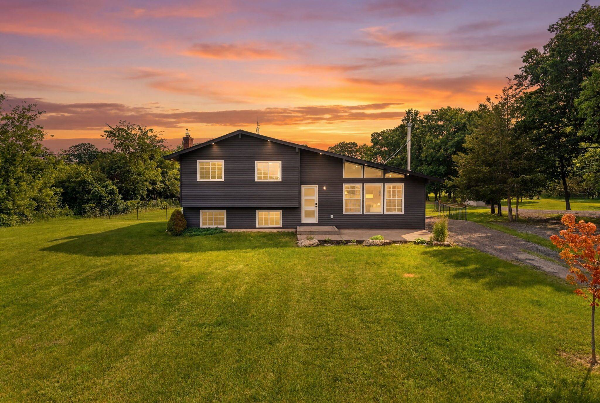 252 Hambly RD, Greater Napanee, ON K7R 3K8