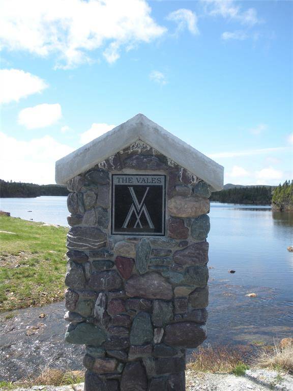 13-15 Mountain Crescent, Pouch Cove, NL A0A 3L0