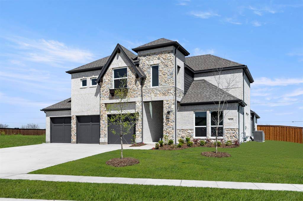 9729 Palermo Lane, Mesquite, TX 75126