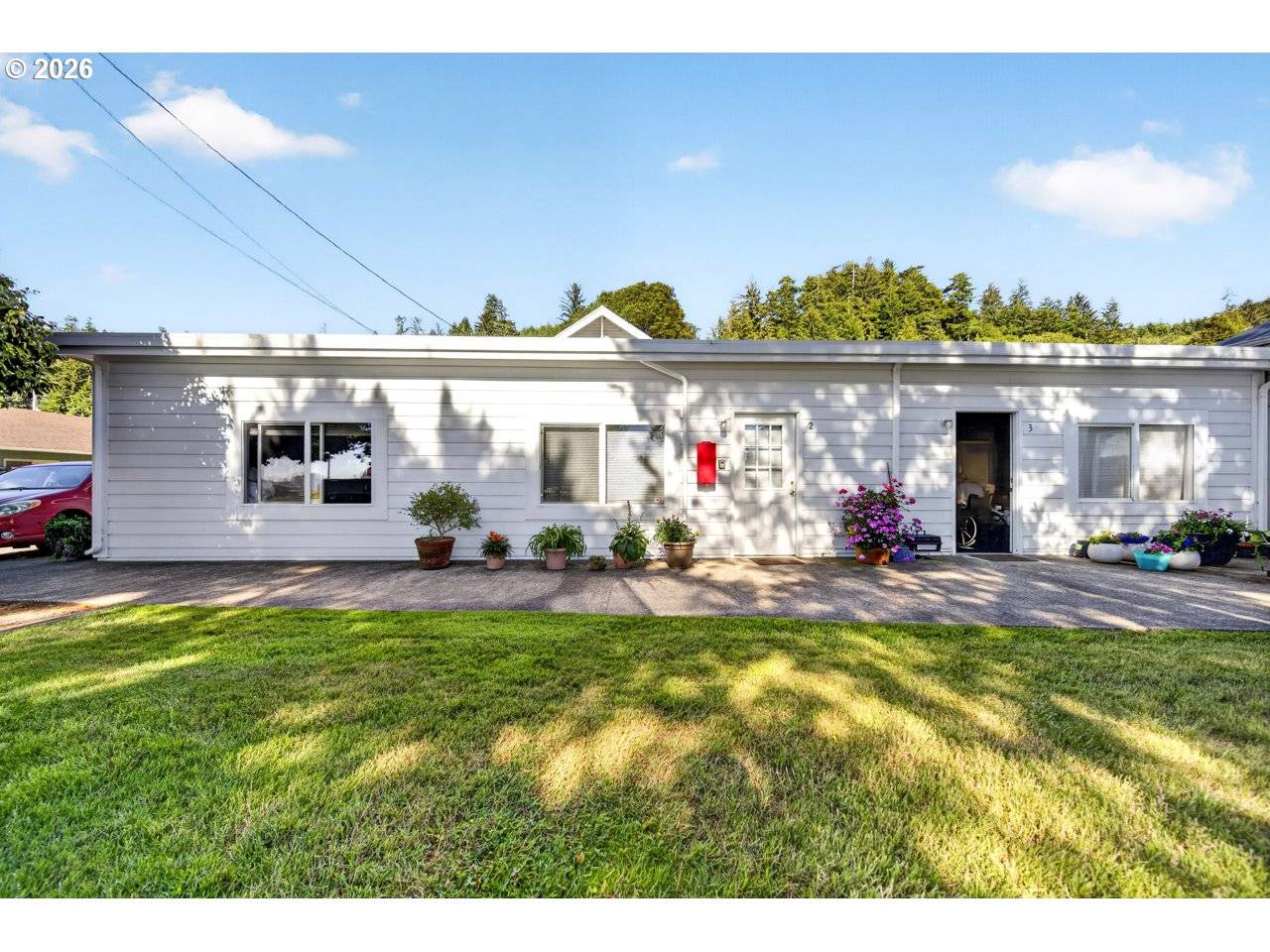 160 SPRING ST, Gardiner, OR 97441