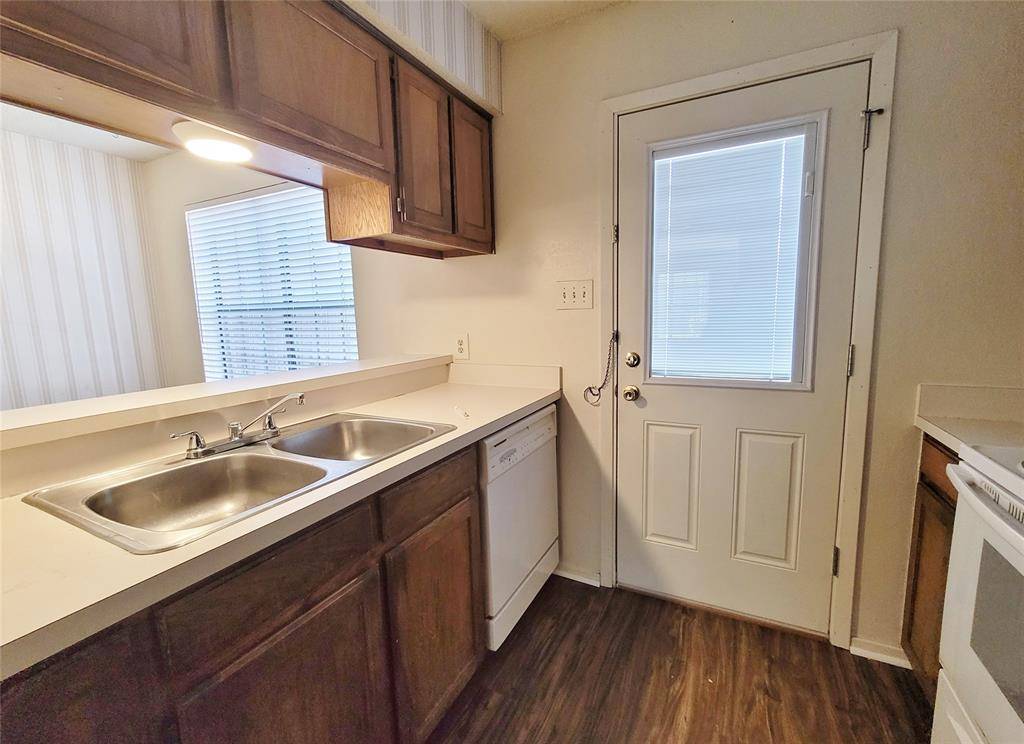 929 W Hickory Street #A8, Denton, TX 76201