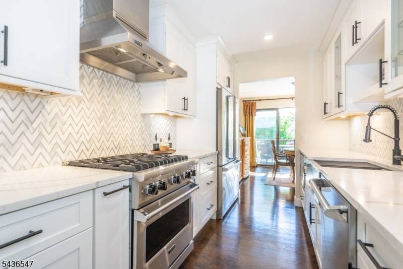 5 Tulip Ln, Harding Twp., NJ 07960