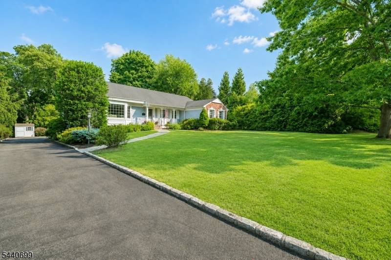 6 Noe Ave, Madison Boro, NJ 07940