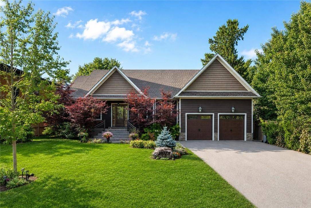 2073 Deramore DR, Oakville, ON L6J 2P7