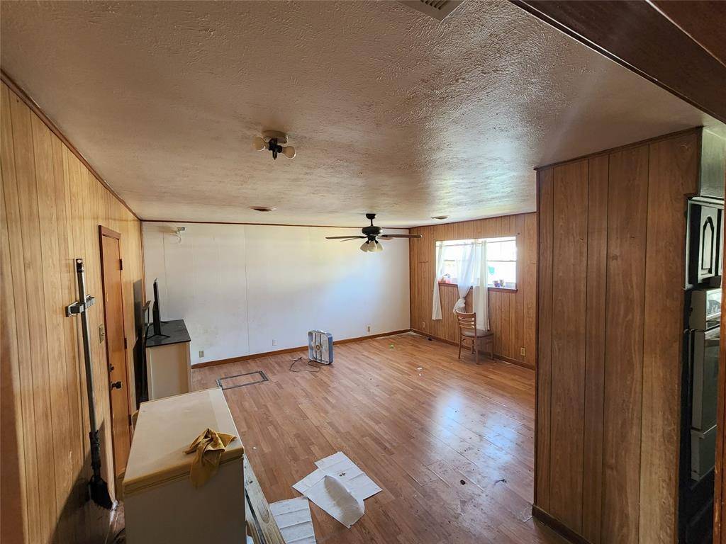 8715 Fairhaven Lane, Dallas, TX 75227