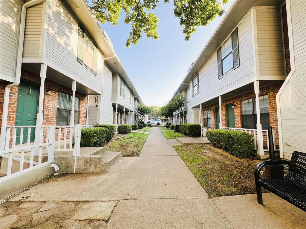 929 W Hickory Street #A10, Denton, TX 76201