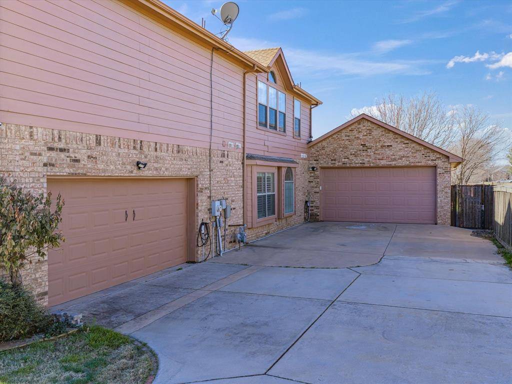 13269 Moonlake Way, Fort Worth, TX 76052