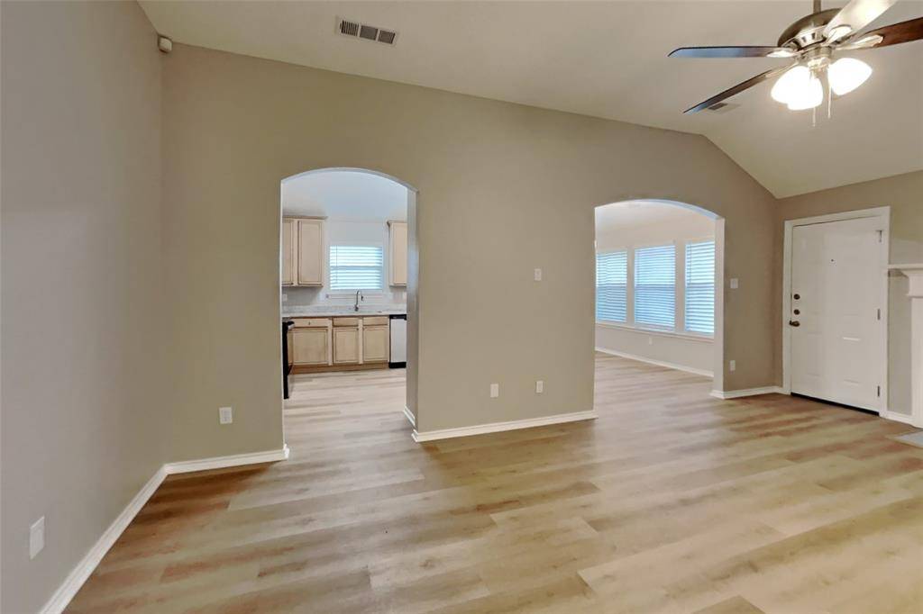 1015 Tyler James Drive, Burleson, TX 76028