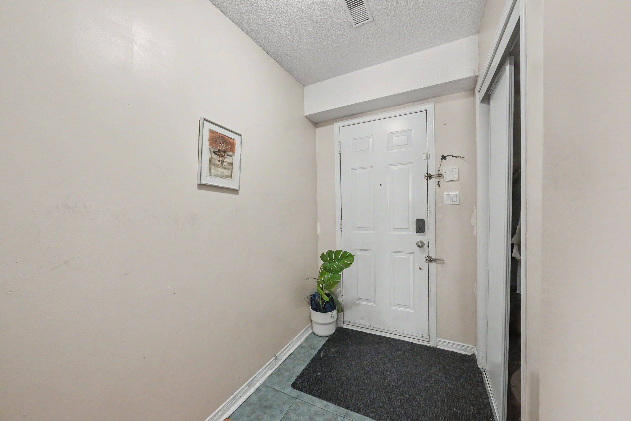 7035 Rexwood RD #194, Mississauga, ON L4T 4M6