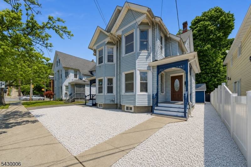 82 Pequannock St, Dover Town, NJ 07801