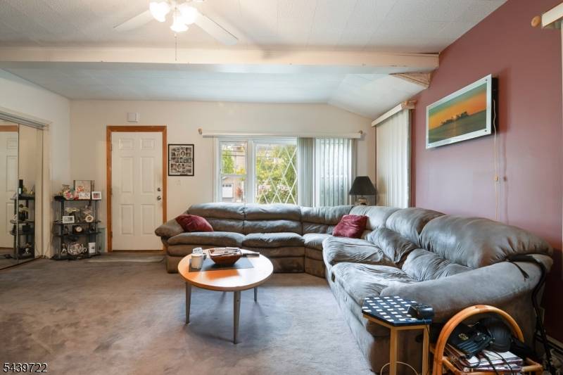 405 Kingsland Ave, Lyndhurst Twp., NJ 07071