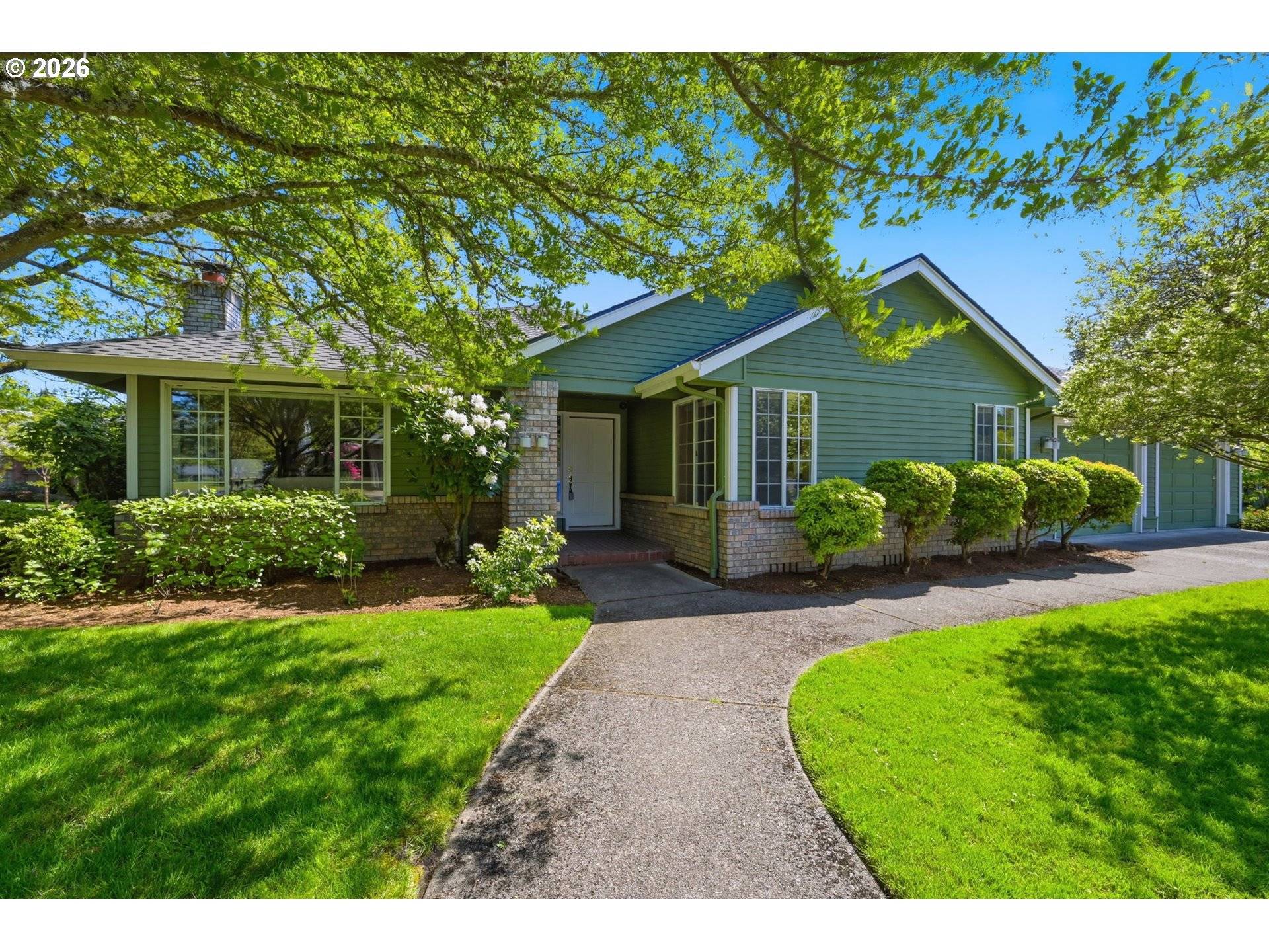 880 Spyglass DR, Eugene, OR 97401
