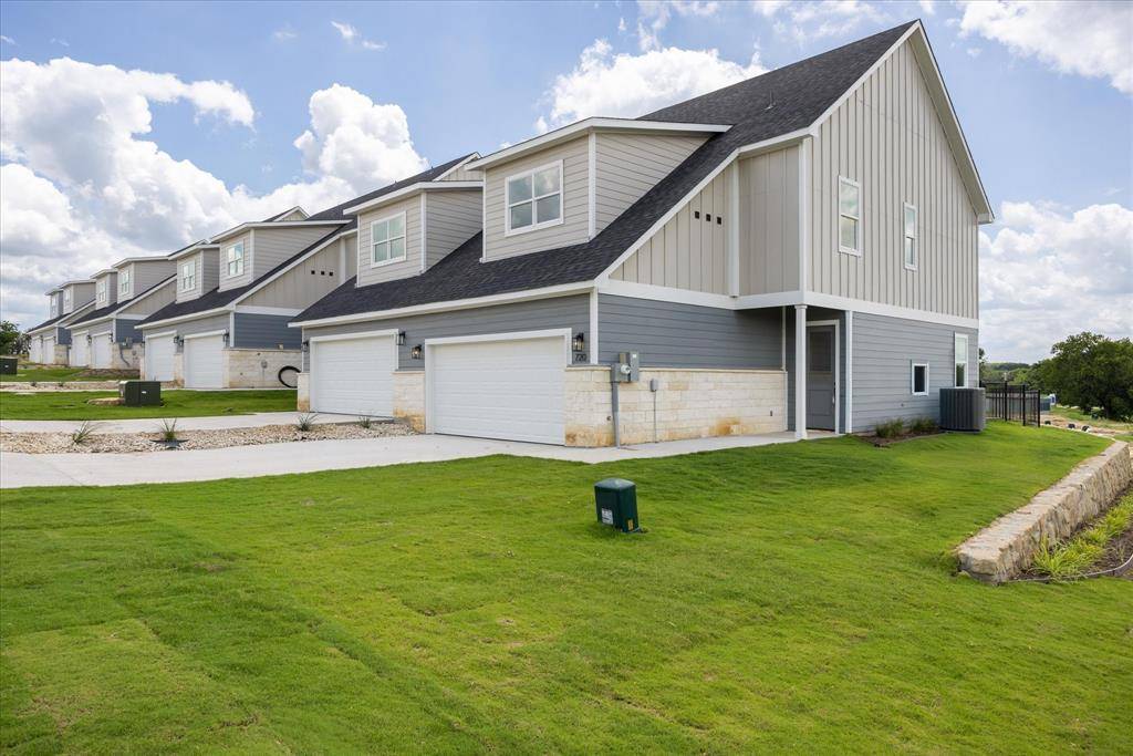 720 N Sycamore Street, Hico, TX 76457