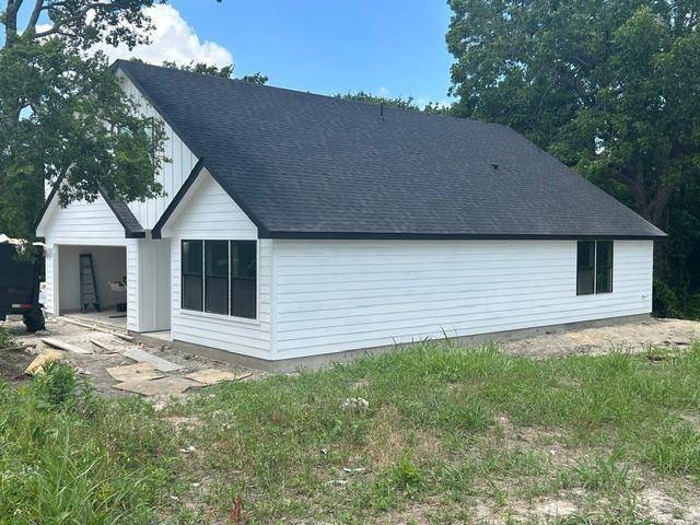 106 E Miller Street, Whitewright, TX 75491