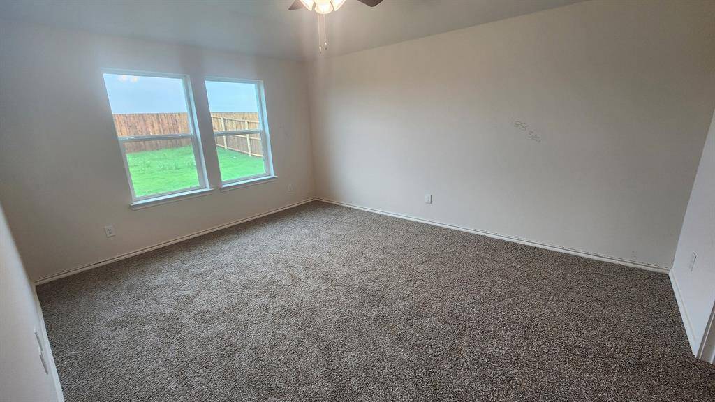 1204 Breezy Oak Drive, Nevada, TX 75173