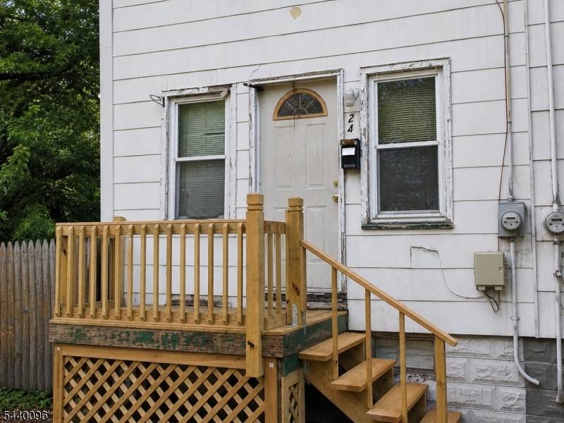 24 Johannis Pl, Plainfield City, NJ 07063