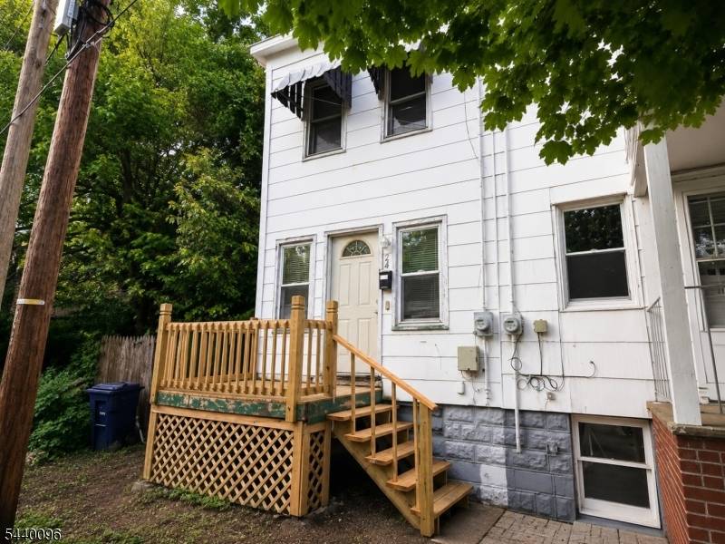 24 Johannis Pl, Plainfield City, NJ 07063