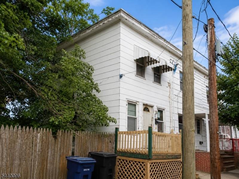 24 Johannis Pl, Plainfield City, NJ 07063