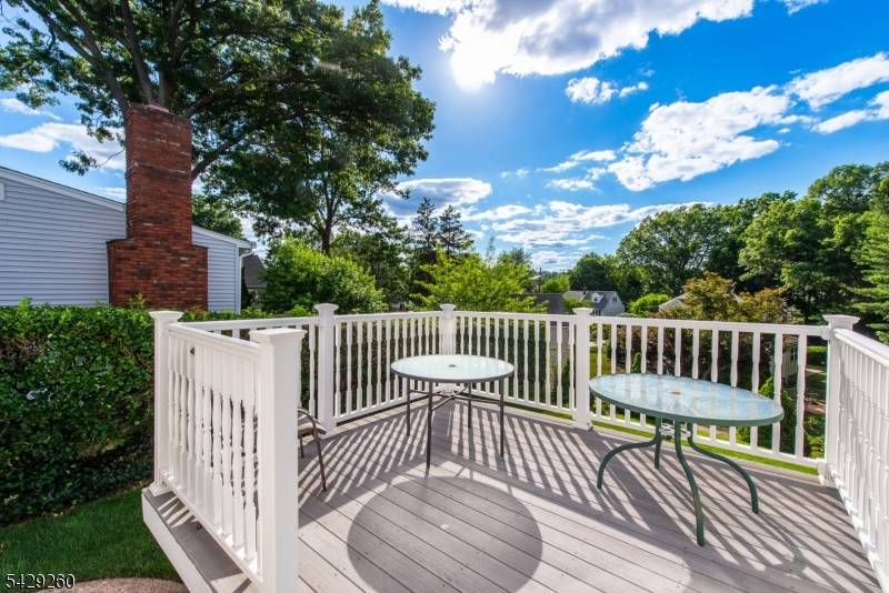 59 Hooyman Dr, Clifton City, NJ 07013