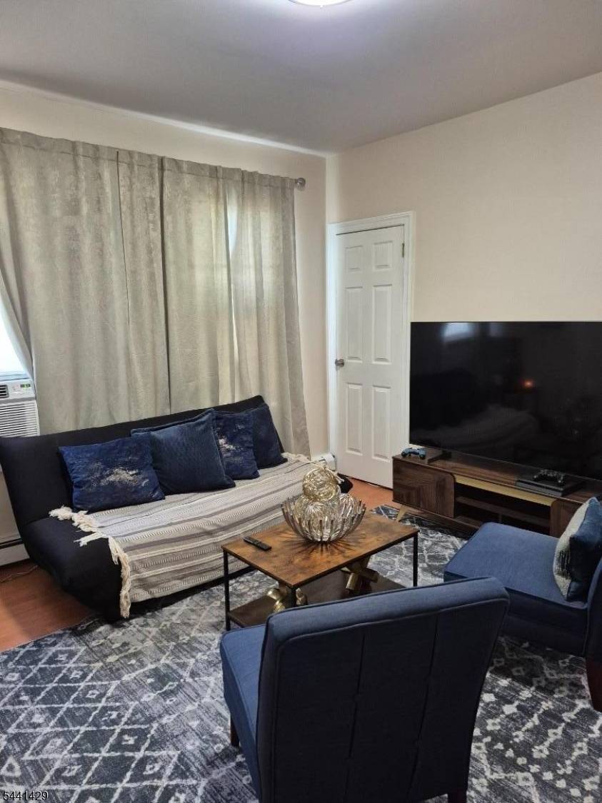44 King St apt 2, Haledon Boro, NJ 07508