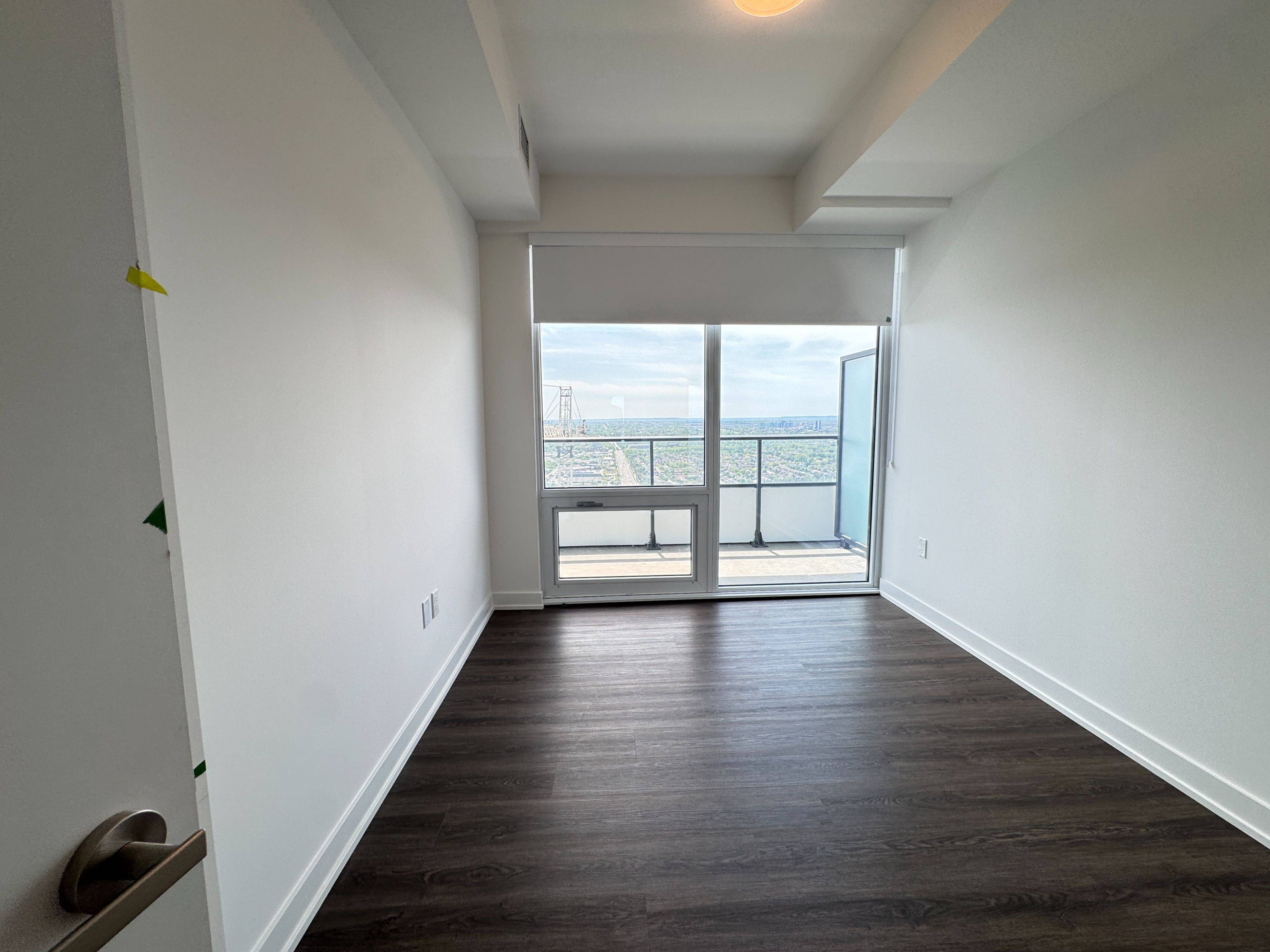 448 Burnhamthorpe RD W #4711, Mississauga, ON L5B 0R4