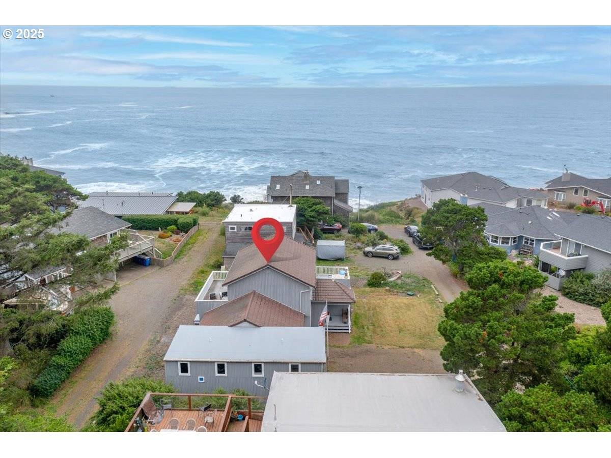 60 RAVEN LN, Depoe Bay, OR 97341